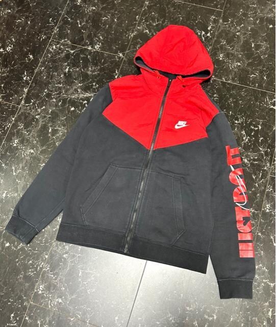 NIKE rbOS@iCp[J[@t[fB[@MTCY