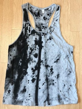 H&M^C_CY^Ngbv