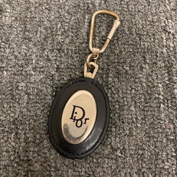  DIOR fBI[ L[O L[z_[