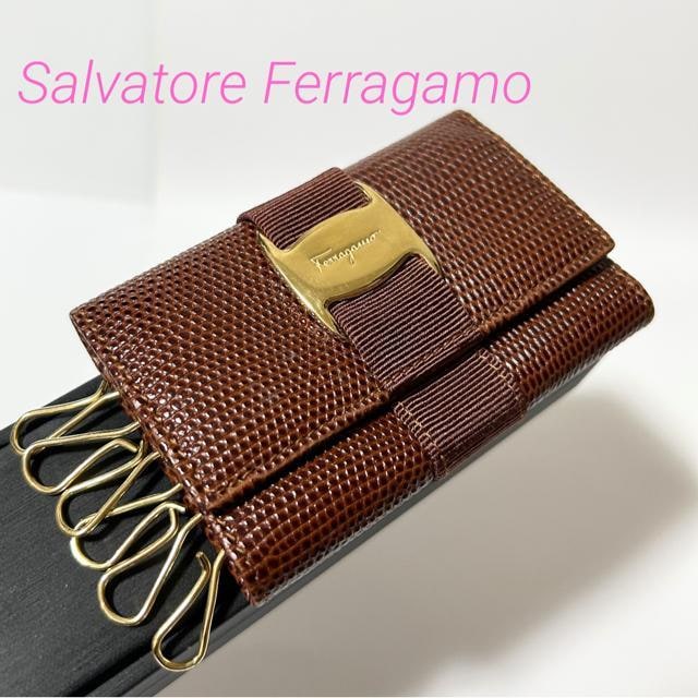 i Salvatore Ferragamo tFK @ U[h^U[ 6A L[P[X   uh 