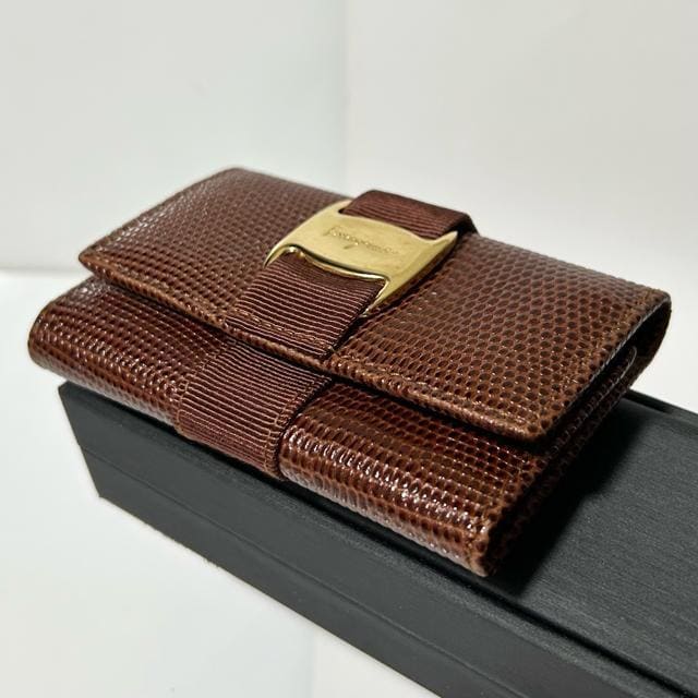i Salvatore Ferragamo tFK @ U[h^U[ 6A L[P[X  uh 