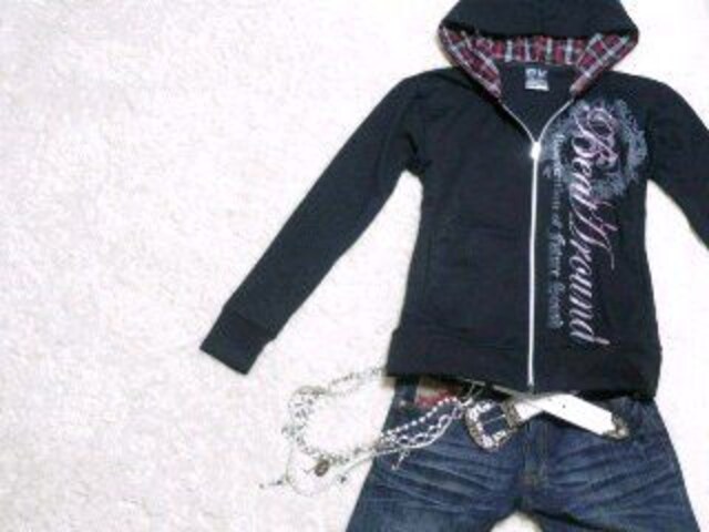 yClash AheadzsNewtt[h`FbN*Sp[J[<ubNM>  jt@bV 