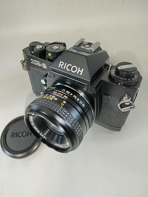 RICOH XR-2 + RIKENON 50/1.7 i   Ɠd/AV 