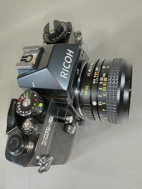 RICOH XR-2 + RIKENON 50/1.7 i  Ɠd/AV 