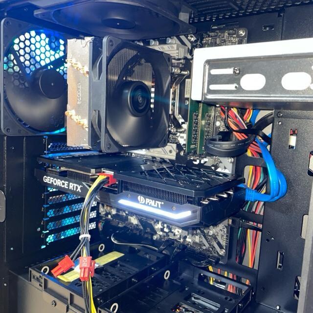 yÔizKA XA7C-R47 i7 13700 RTX4070 SSD1TB 32GB