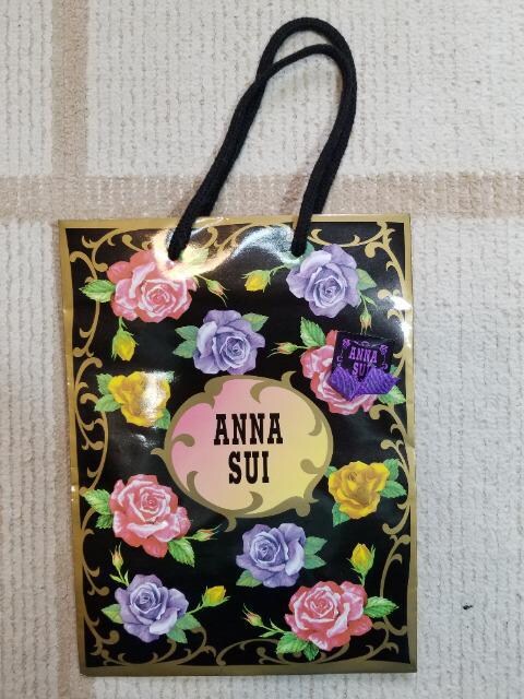ANNASUI@   t@bV 