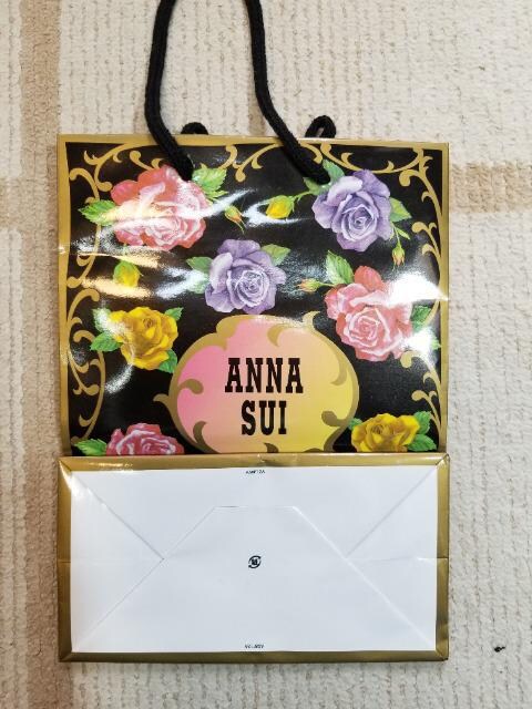 ANNASUI@  t@bV 