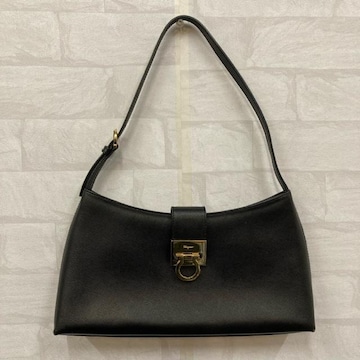 Salvatore Ferragamo V_[obO EE-21 2750
