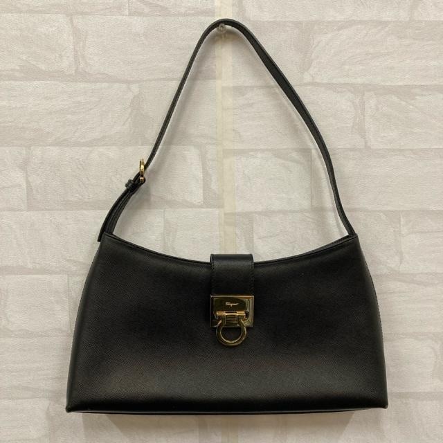 Salvatore Ferragamo V_[obO EE-21 2750   uh 