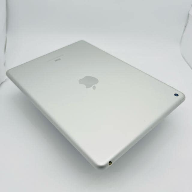 A 100% iPad 6 6 32 GB Wi-Fi Vo[ {  PC{/Ӌ@ 