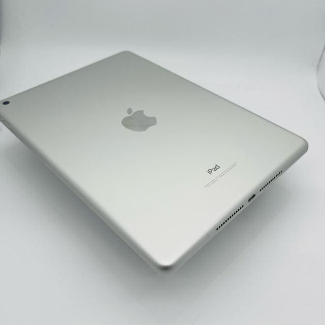 A 100% iPad 6 6 32 GB Wi-Fi Vo[ {  PC{/Ӌ@ 