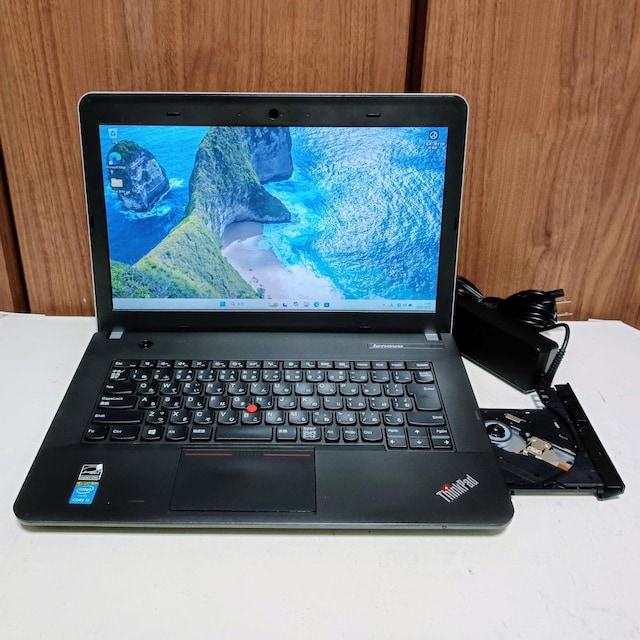 Lenovo ThinkPad Corei5 16GB SSD512GB Windows11 DVD Office2024  PC{/Ӌ@ 