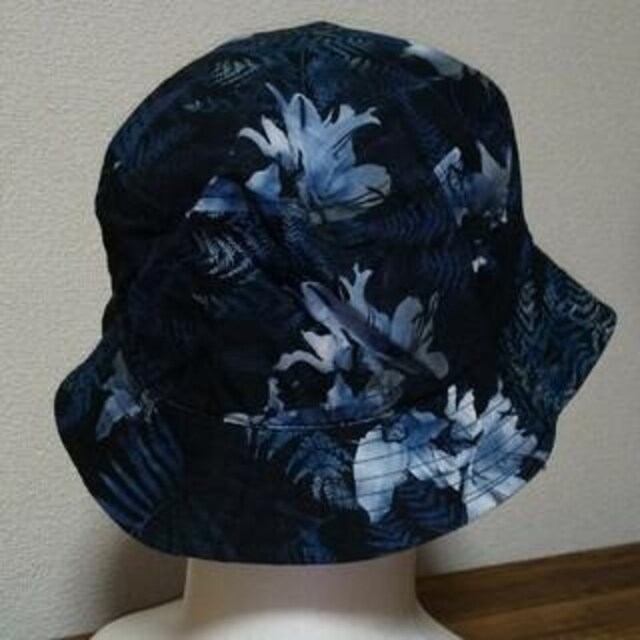 H&M Divided@{^jJ oPbgnbg gp M  jt@bV 