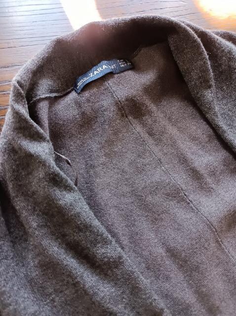 ZARA KNITViJVN[J[fBK𗧂U
