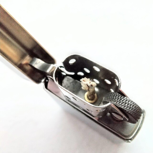 ZIPPO@Te N[@N[@Wb|C^[@Õi