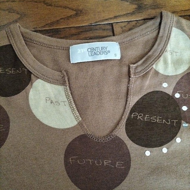 UNIQLO@uE@STCY@TVc  t@bV 