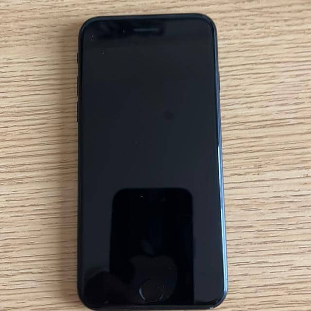 iPhoneSE  2 