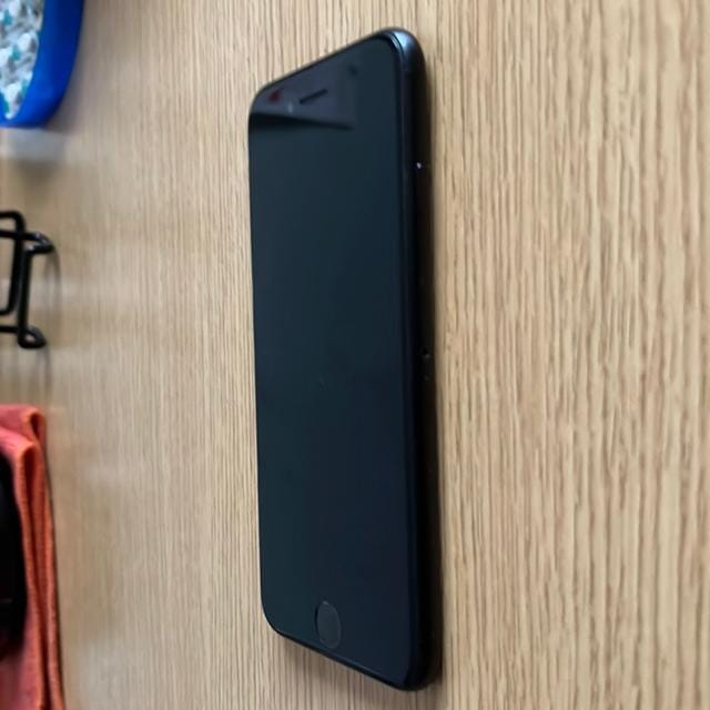 iPhoneSE  2