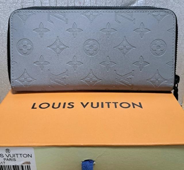 100~X^[g!louisvuitton/mOVhE FeBJ M81384 O[ ɔi!  uh 