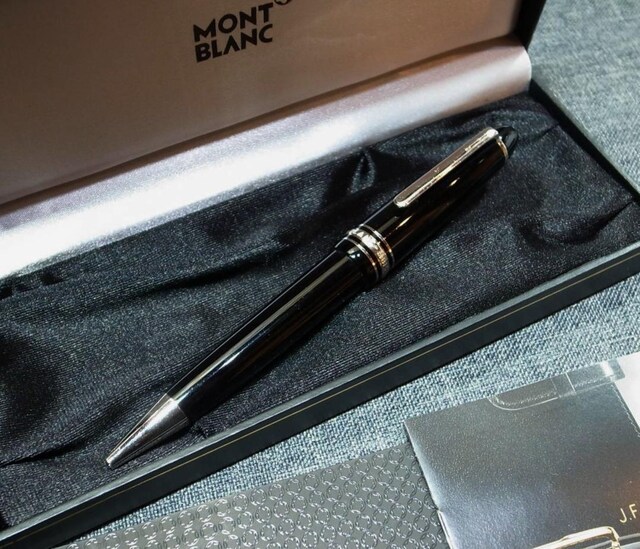 MONTBLANC u }CX^[VebN 