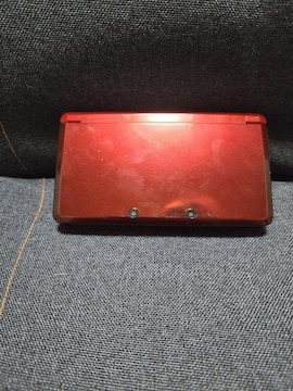 3DS{ i