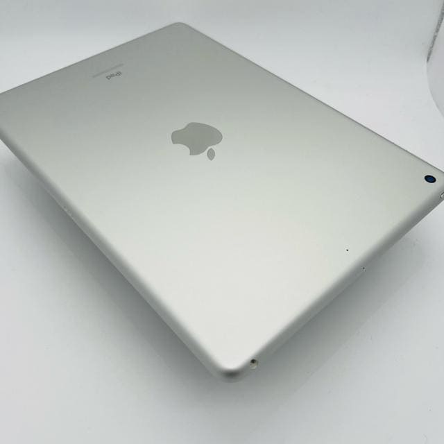 S gpZ iPad 7 7 32 GB Wi-Fi SIMt[ {  PC{/Ӌ@ 