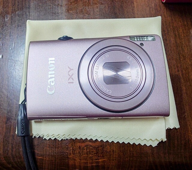 CANON IXY600F Samantha Thavasa sNF̉fWJ 