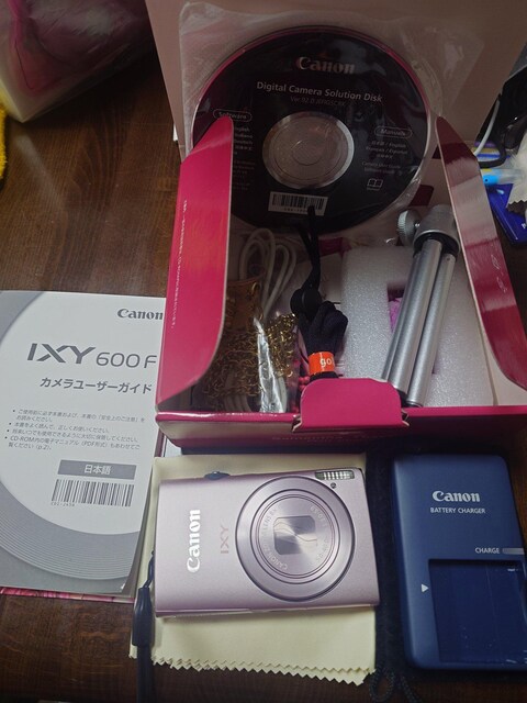 CANON IXY600F Samantha Thavasa sNF̉fWJ