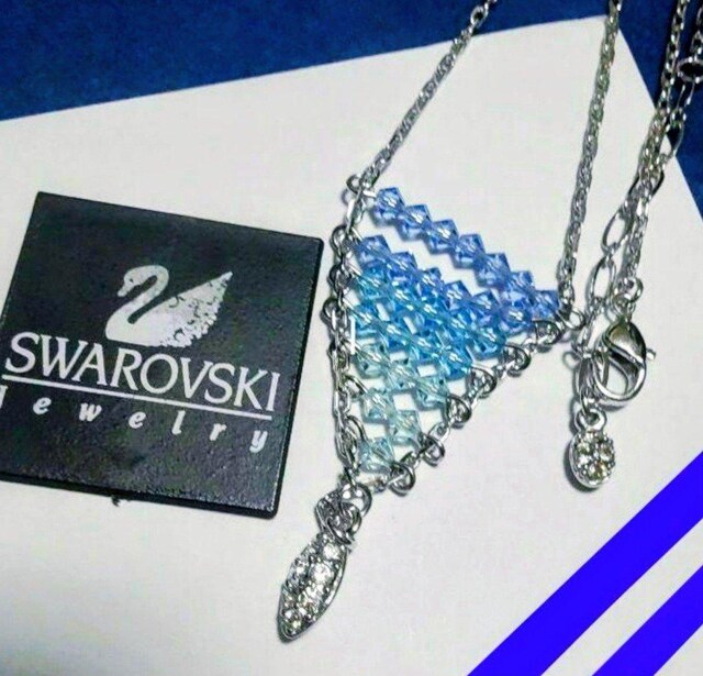 SWAROVSKI u[Of[V lbNXAi   ANZT[/v 