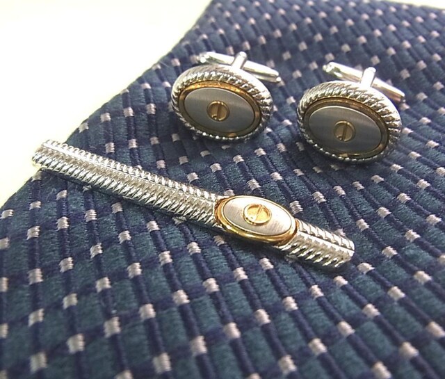 500~X^K@_q@dunhill@lN^Cs@JtX@i2jL