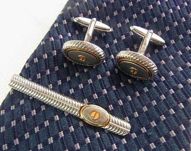 500~X^K@_q@dunhill@lN^Cs@JtX@i2jL
