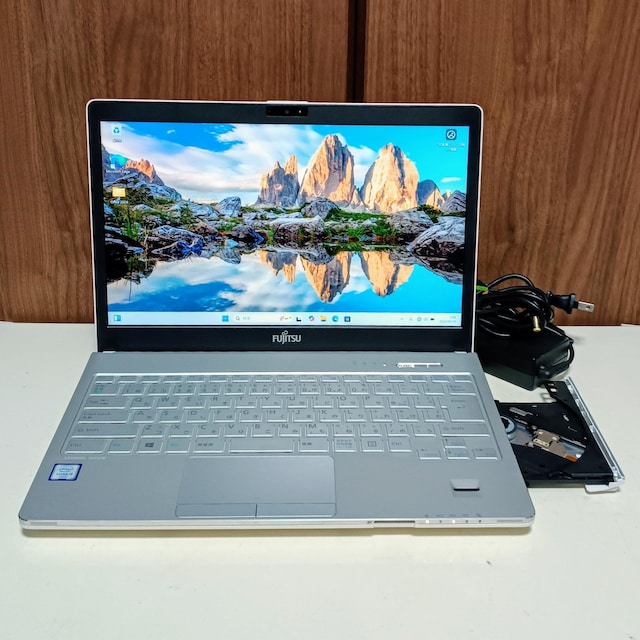 FUJITSU LIFEBOOK Corei5 20GB SSD512GB DVD WebJ Windows11  PC{/Ӌ@ 