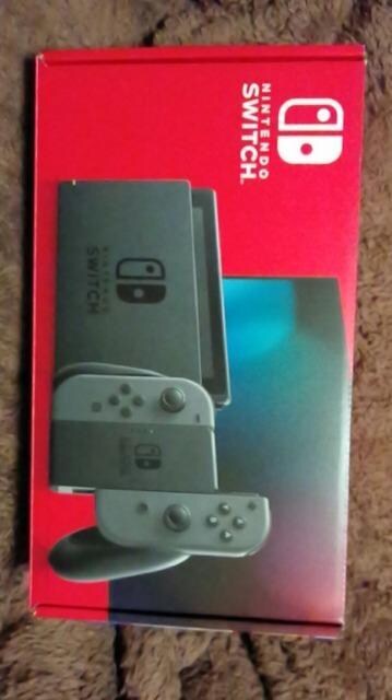 Nintendo switch O[  