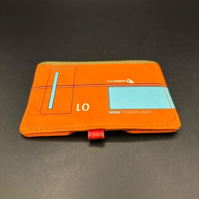  c} }XJ[ pXP[X  zr[ 