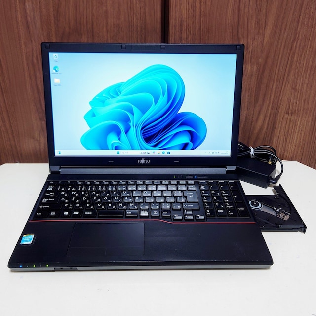 FUJITSU LIFEBOOK Corei7 16GB SSD512GB Windows11 DVD Excel Word  PC{/Ӌ@ 