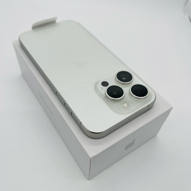 gp@iPhone 15 Pro 128 GB SIMt[@zCg@{  Ɠd/AV 