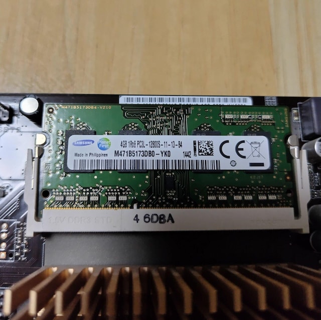 ASUS 90PA06U0-M0XBN0 }U[{[h t Mini-ITXKi  PC{/Ӌ@ 