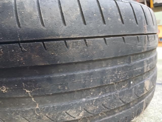 245/35R20 ă^CAA~Zbg  /oCN