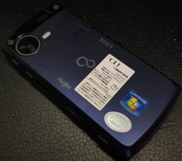 docomo F-07C Windows 7P[^C  Ɠd/AV 