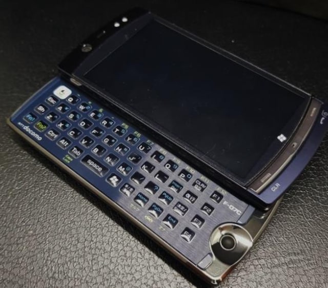 docomo F-07C Windows 7P[^C  Ɠd/AV 