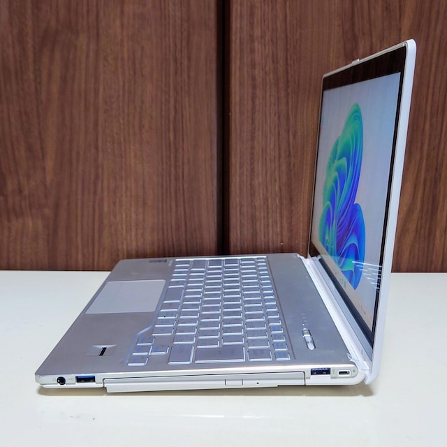 FUJITSU LIFEBOOK Corei5 12GB SSD512GB Windows11 ^b`pl DVD J  PC{/Ӌ@ 