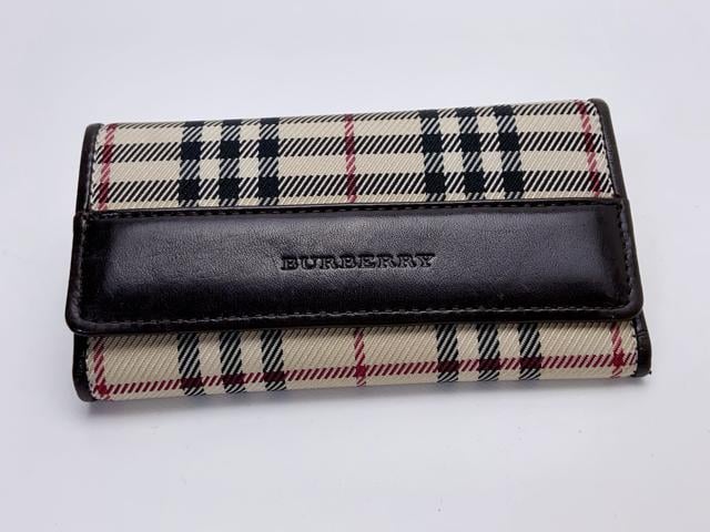 A004 i BURBERRY o[o[ mo`FbN L[P[X 5A 