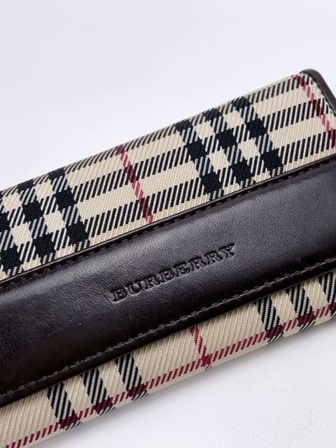 A004 i BURBERRY o[o[ mo`FbN L[P[X 5A