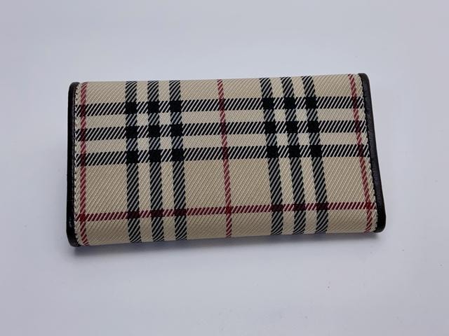 A004 i BURBERRY o[o[ mo`FbN L[P[X 5A