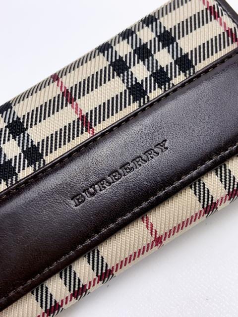 A004 i BURBERRY o[o[ mo`FbN L[P[X 5A