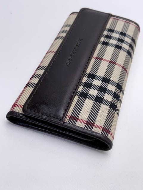 A004 i BURBERRY o[o[ mo`FbN L[P[X 5A