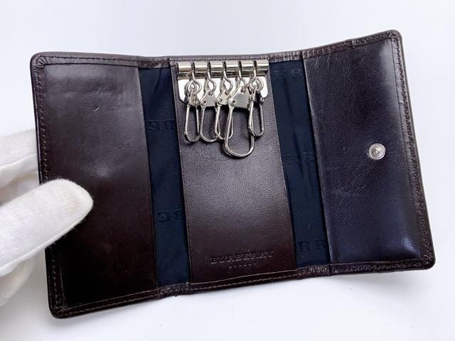 A004 i BURBERRY o[o[ mo`FbN L[P[X 5A