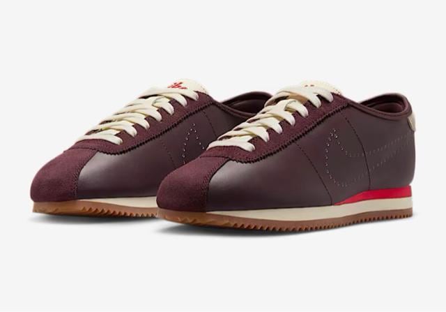 NIKE Rebc U[   uh 