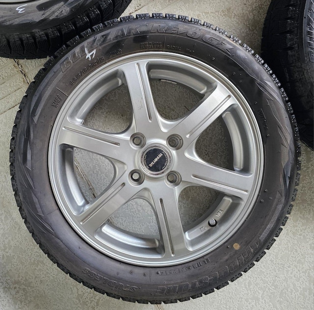 BALMINUM 15in 4.5J +48 PCD100uaXgBLIZZAK REVO GZ4{Zbg165/60R15  /oCN