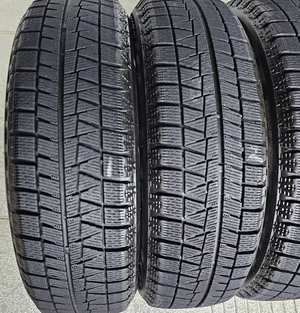 BALMINUM 15in 4.5J +48 PCD100uaXgBLIZZAK REVO GZ4{Zbg165/60R15  /oCN